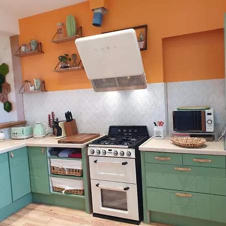 Les Cigales Apartment *